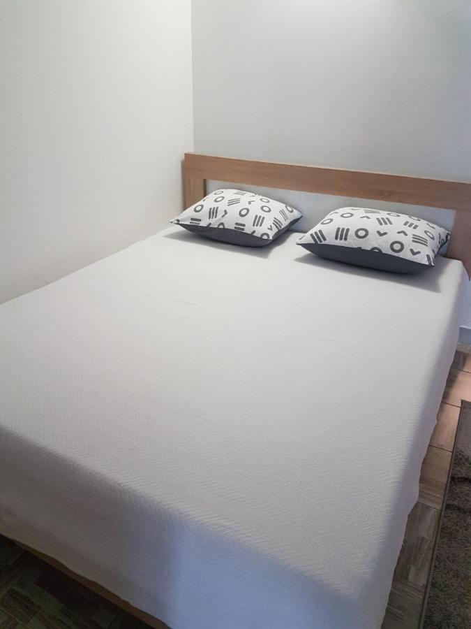 Apartmani Most 트레빈예 외부 사진